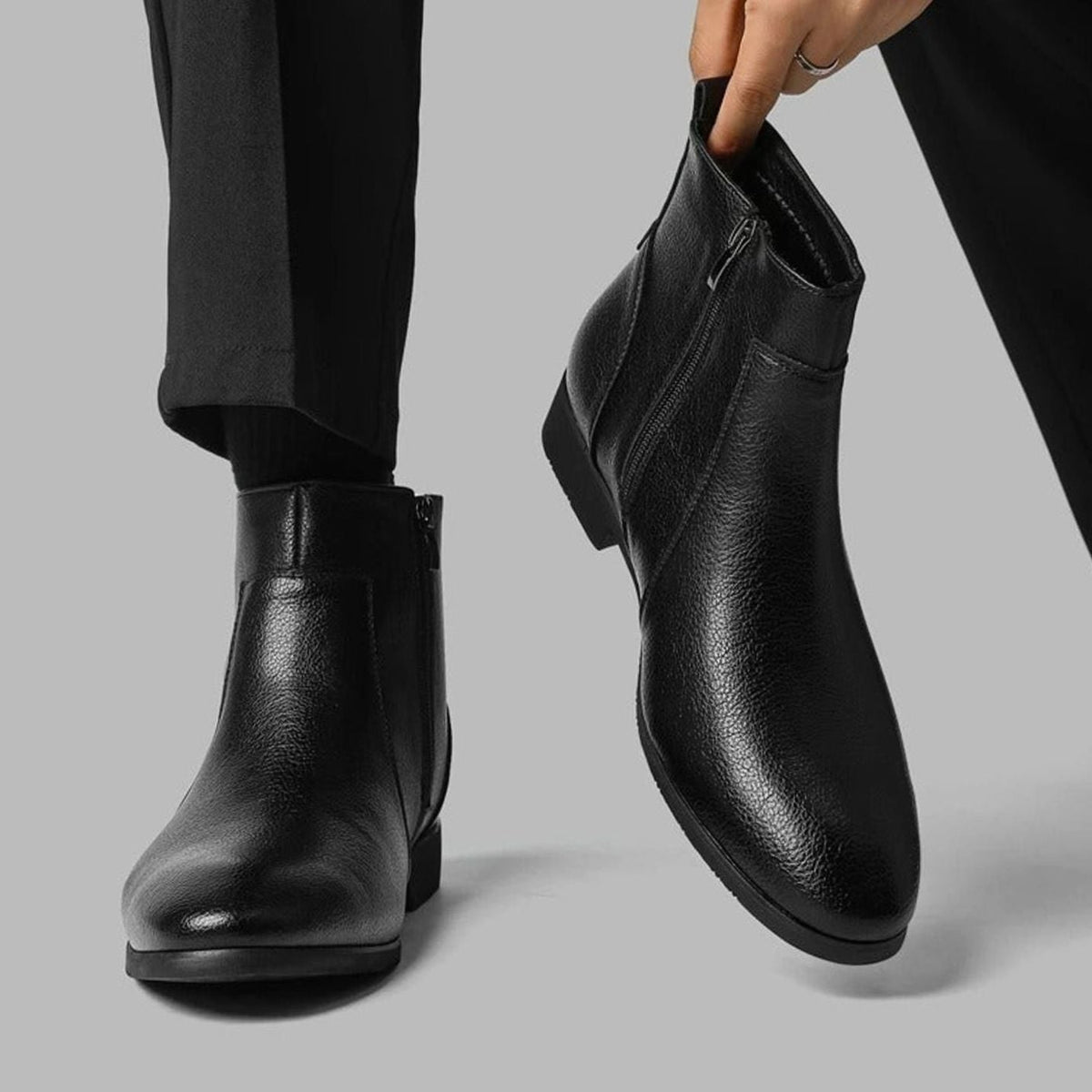 Men's pointed-toe side-zip leather boots, product view