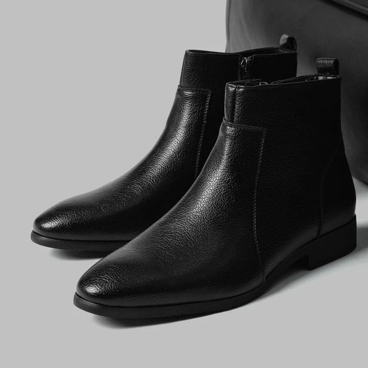 Men's pointed-toe side-zip leather boots, product view