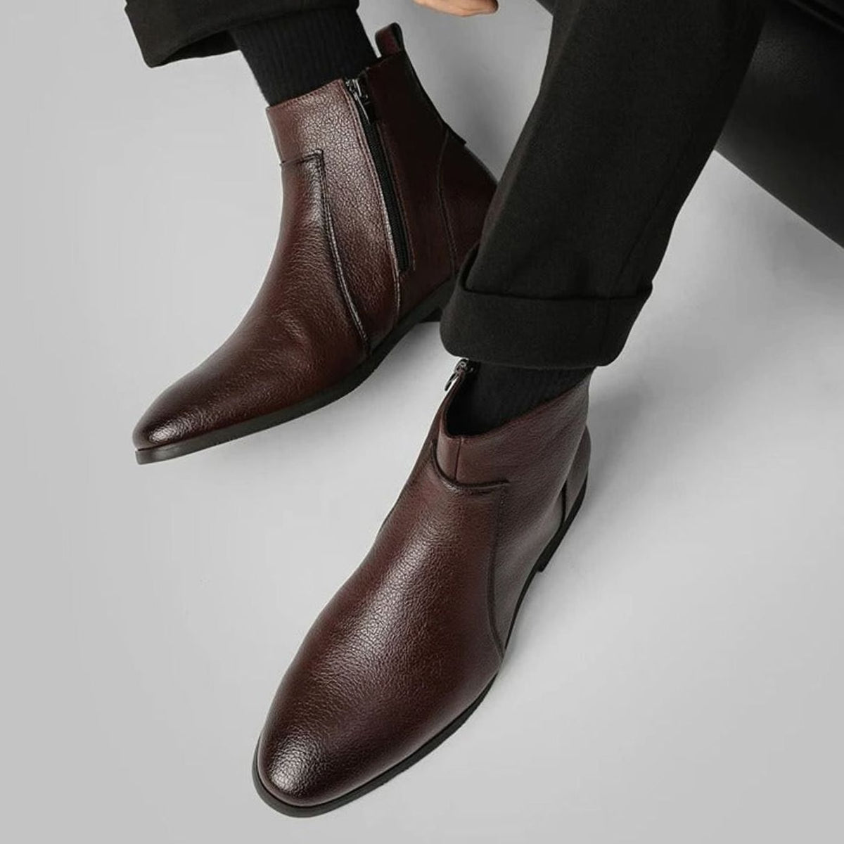 Men's pointed-toe side-zip leather boots, product view